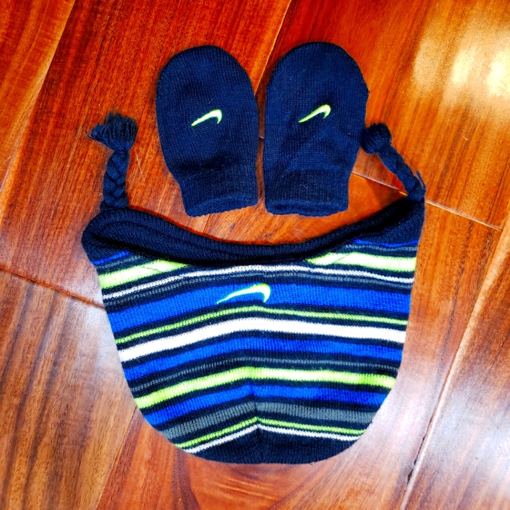 Nike infant winter hat and mittens set